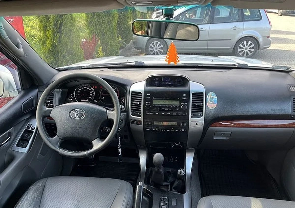 Toyota Land Cruiser cena 50900 przebieg: 243000, rok produkcji 2003 z Myślenice małe 92